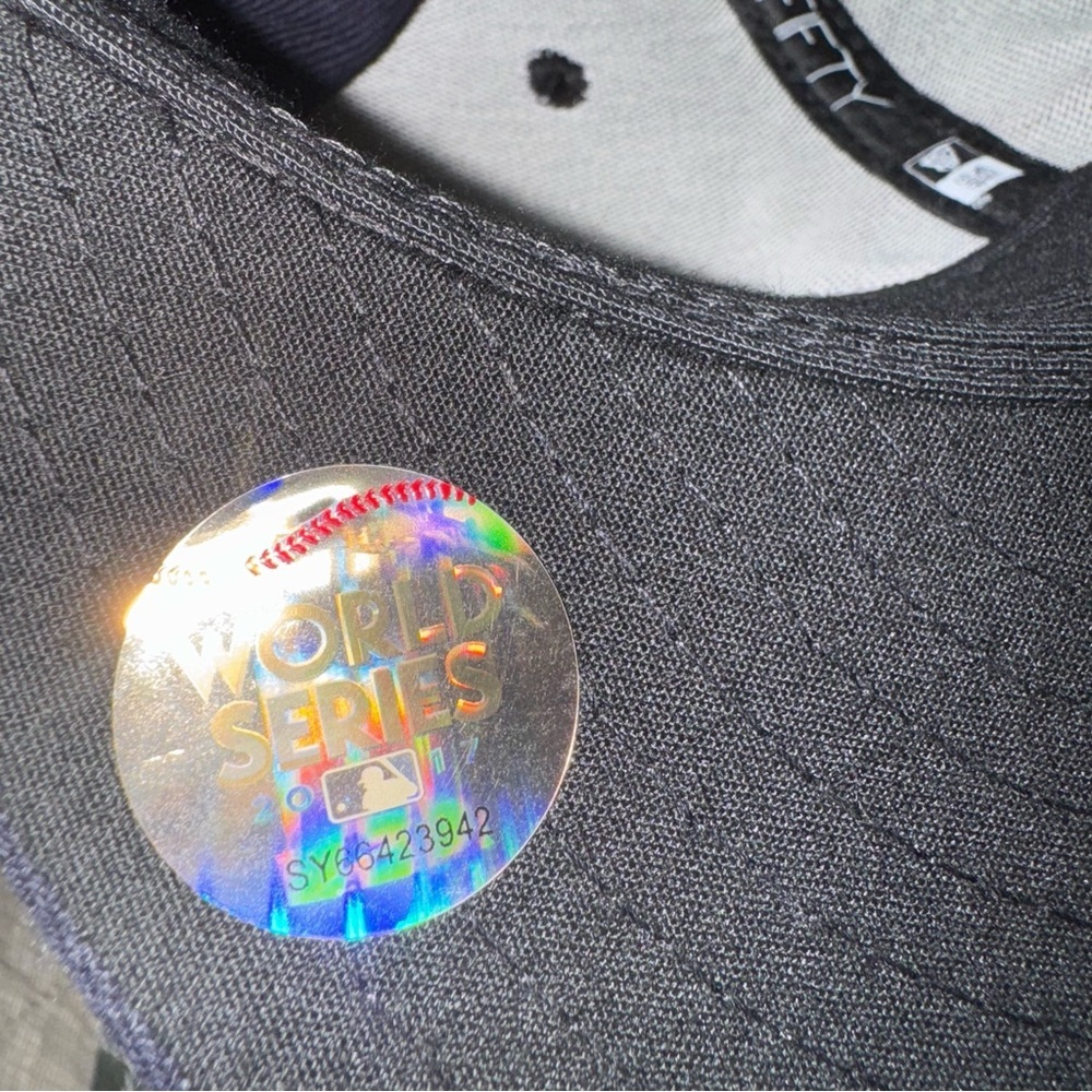 Minnesota Twins New Era 59FIFTY Fitted Hat 7 1/4 MLB Postseason 2017 - Picture 8 of 11